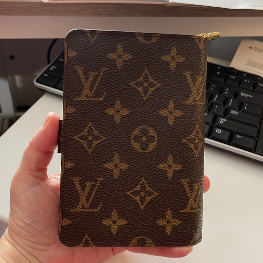 Louis Vuitton Monogram Porte Papier Zip Bifold Wallet - Picture 11 of 13